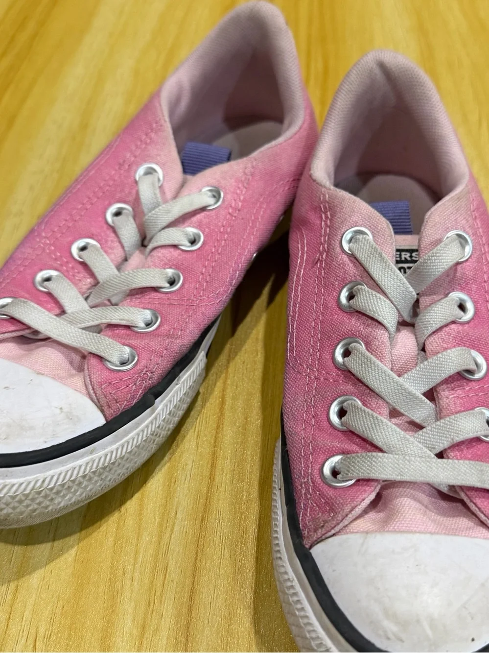 Converse Kids Pink Canvas Low-Top Sneakers with Lavender accent